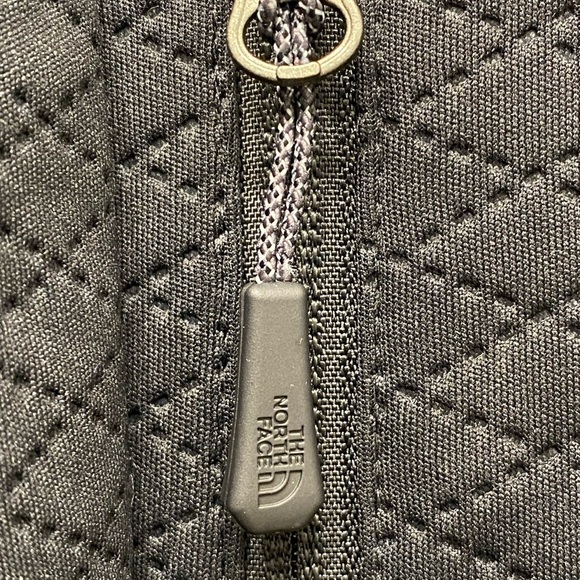 The North Face, Recover Up, Black quilted, Fleece Lined Jacket, Activewear Sz M. - Picture 8 of 9